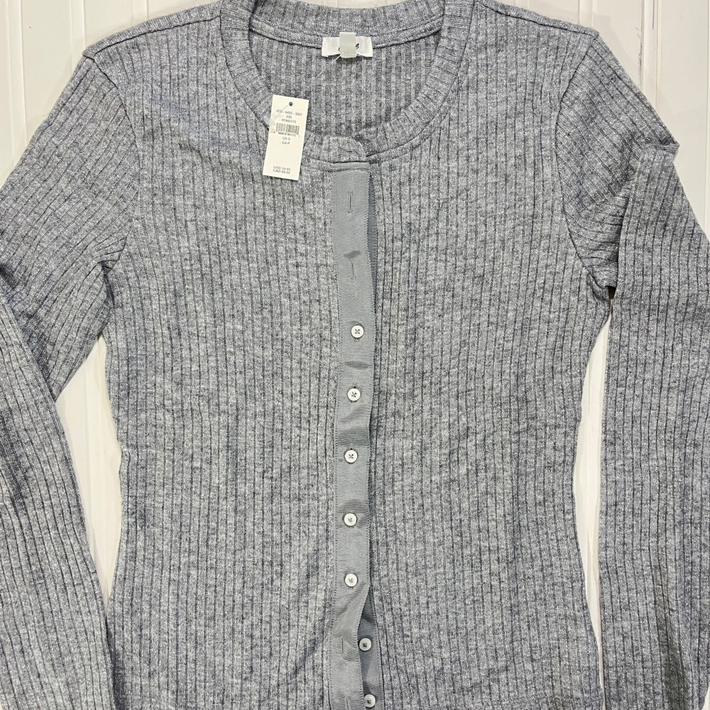 Aerie long sleeve knit button down top size small